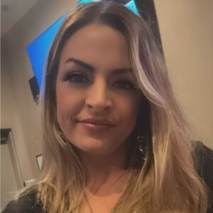 Meet your Posher, Aline